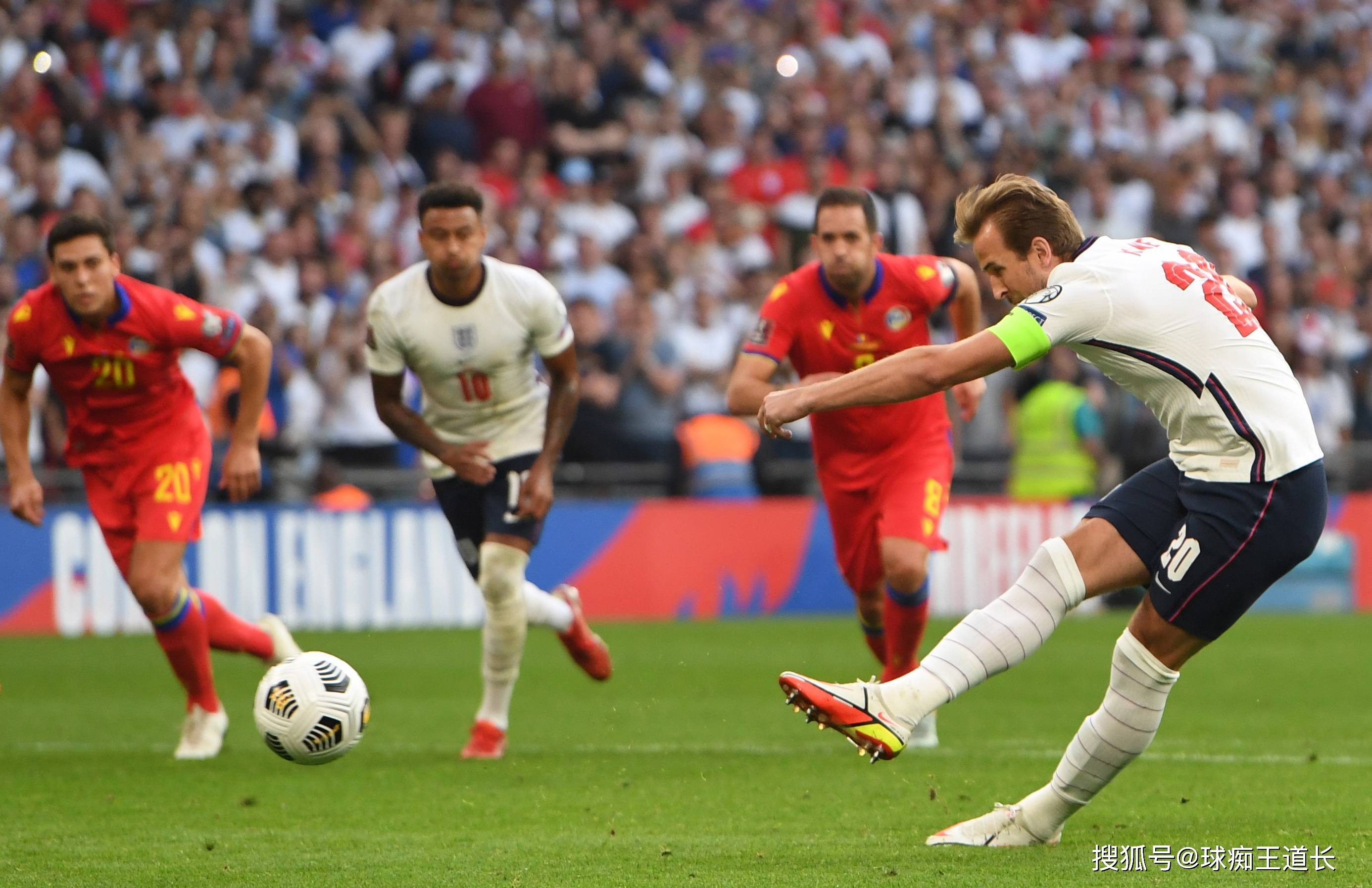 九州娱乐官网-欧洲足球比赛的精彩瞬间被球迷热议的简单介绍