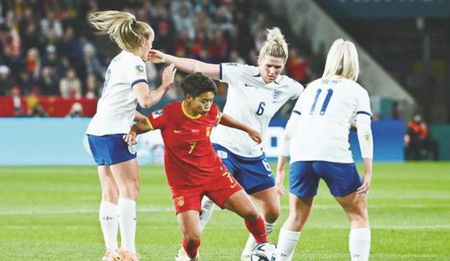 九州娱乐登录入口-英格兰女足遭遇惨败，未能跻身大洋女足争霸赛的简单介绍